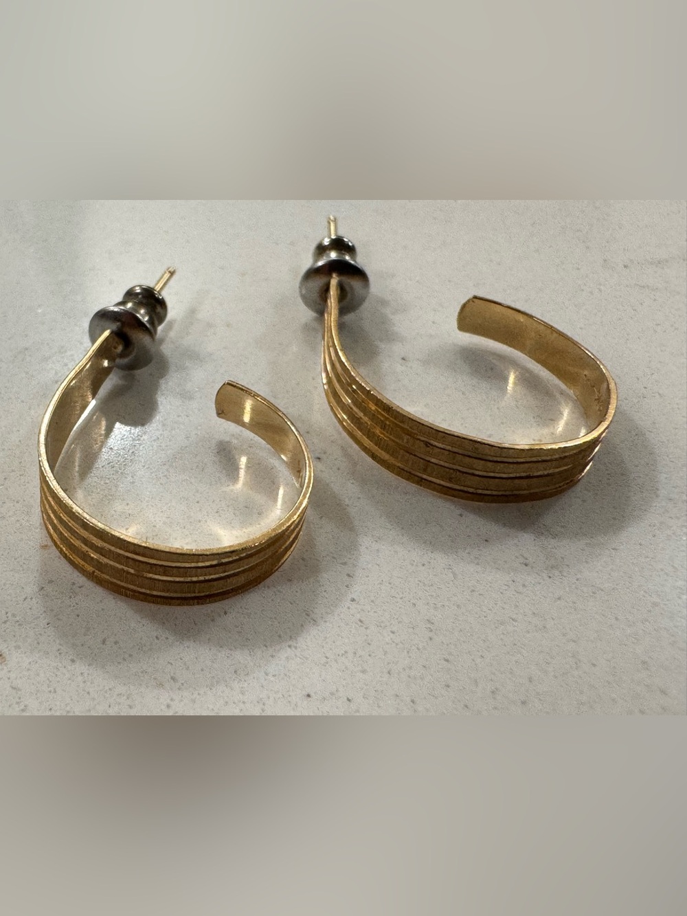 Vintage Reuben Pomerantz 14k Yellow Gold Ribbed Half Hoop Earrings